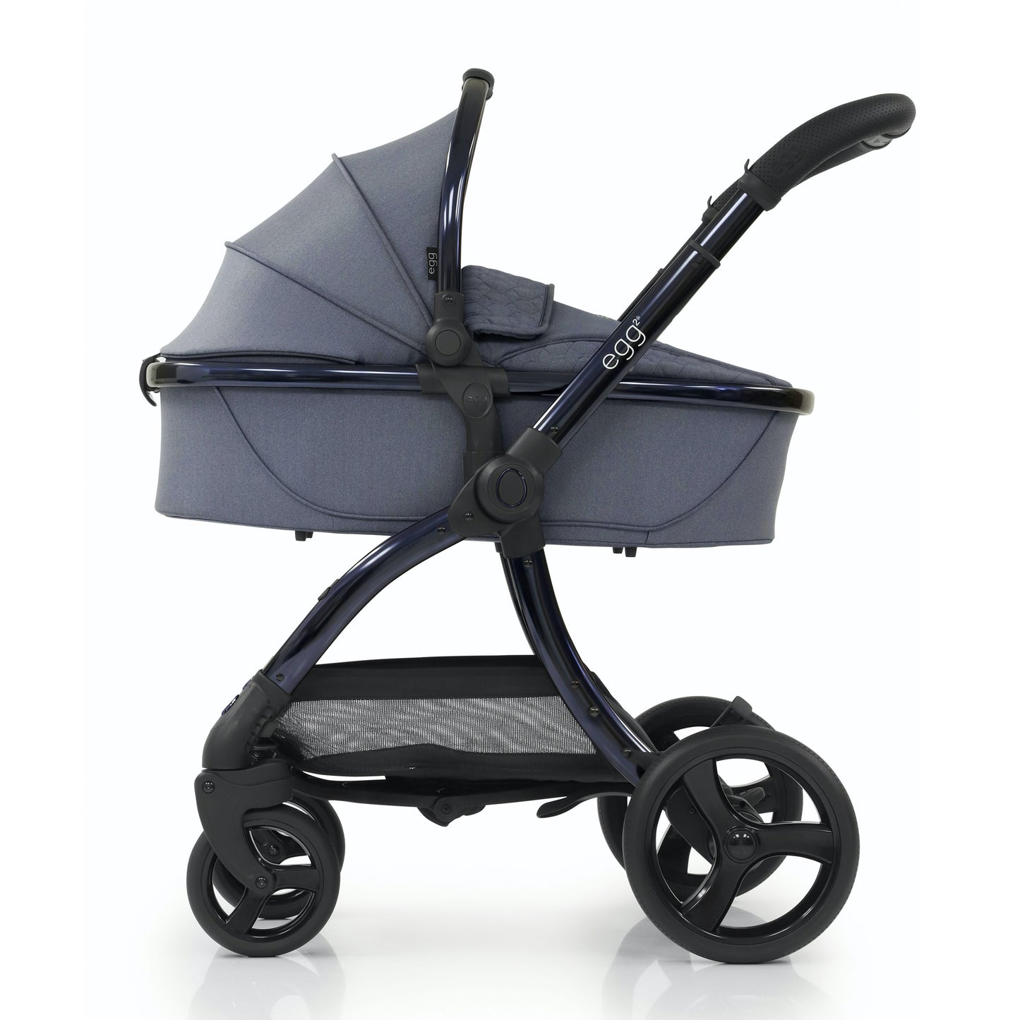 egg2® Carry Cot in Chambray